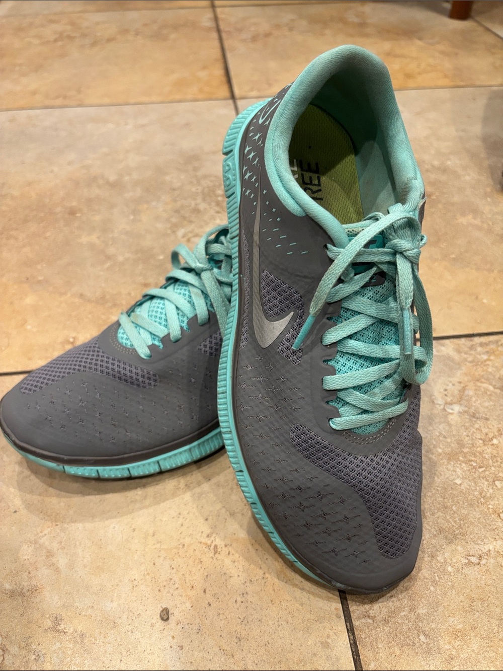 Nike Free 4.0 V2 Women's Athletic Running Shoes - Teal and Gray size 9.5